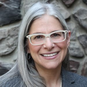 Meet your Posher, Amy r.